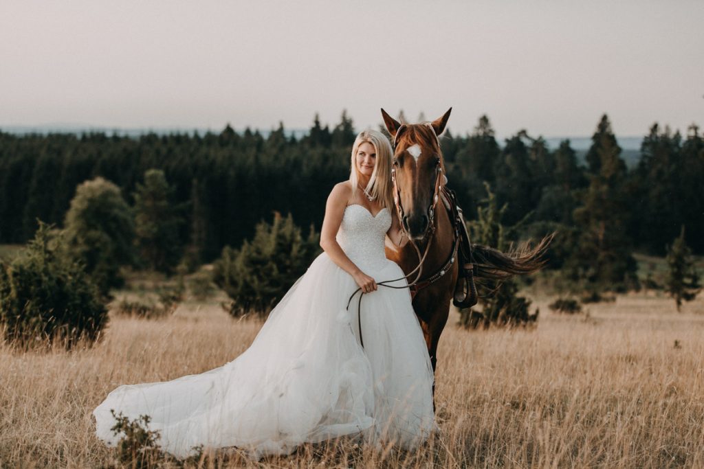 hochzeitsfotos-mit-pferden-hochzeitsfotograf-toscana-schwarzwald-after-wedding-shooting-mit-pferden