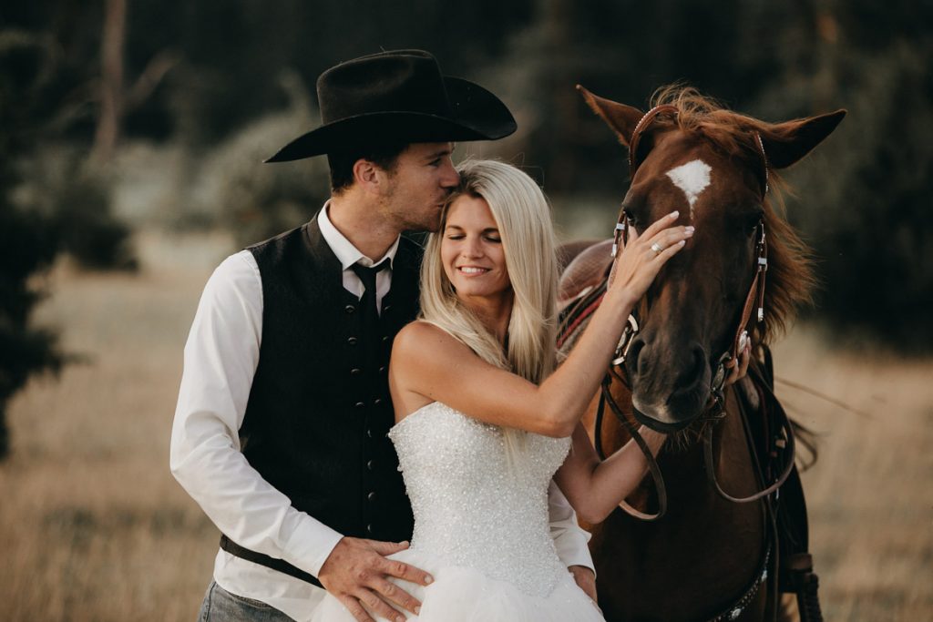 hochzeitsfotos-mit-pferden-hochzeitsfotograf-toscana-schwarzwald-after-wedding-shooting-mit-pferden